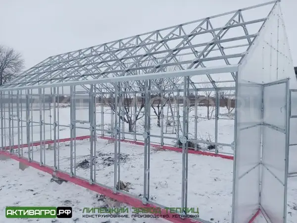 Теплица Ударница Англичанка, ширина 4 м, труба 40х20 + 20х20 Теплица Ударница Англичанка, ширина 4 м, труба 40х20 + 20х20